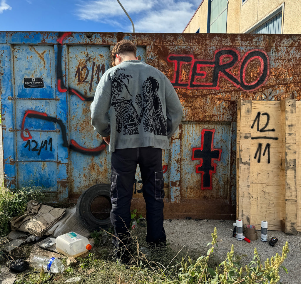 JUDGAMENT KNITTED gray (reversible)